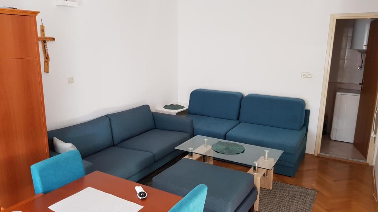 מאקרסקה Apartman Krstanovic מראה חיצוני תמונה