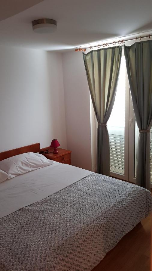 מאקרסקה Apartman Krstanovic מראה חיצוני תמונה